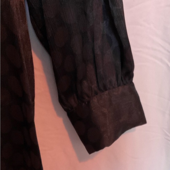 Lane Bryant Black Blouse. Plus Size 28.  Button front.  Long Sleeve w/ buttons. - Picture 5 of 8